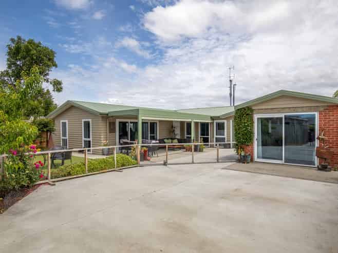 8A Kenmare Street, Alexandra