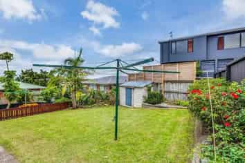 2/7 Lydia Avenue, Northcote