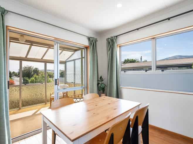 1/70 Songer Street, Stoke