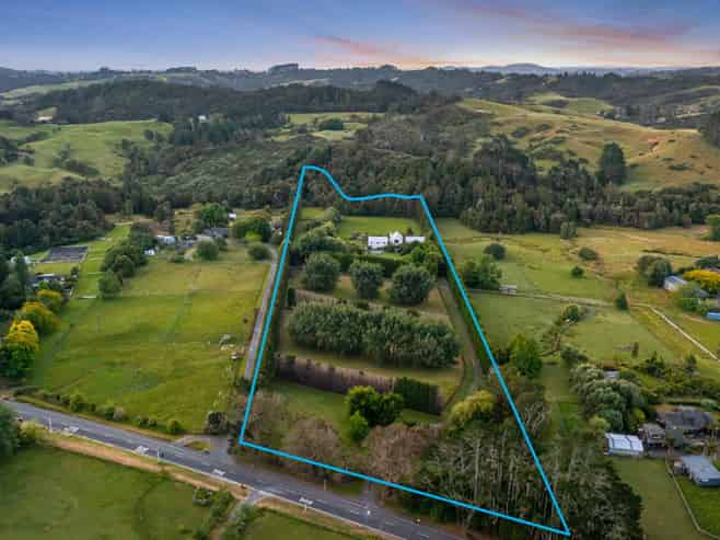 102 Blackbridge Road, Dairy Flat