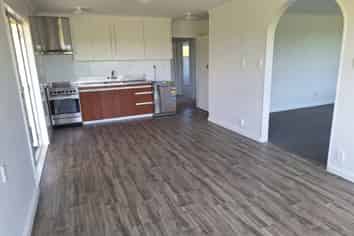 702 East Road, Stratford