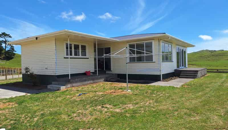 702 East Road, Stratford