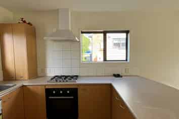 13/36 West Coast Road, Glen Eden