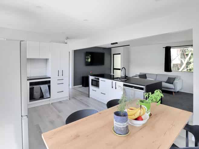 13 Picasso Grove, Belmont