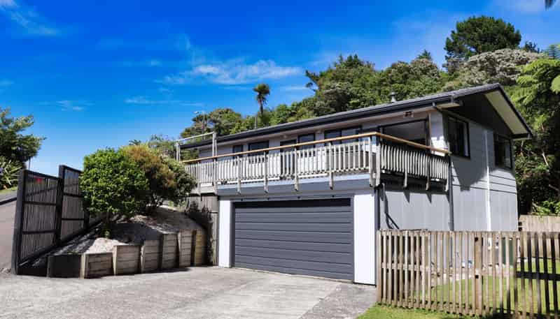 13 Picasso Grove, Belmont