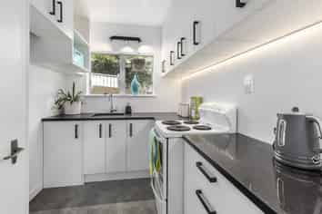 1/161 Glenmore Street, Kelburn