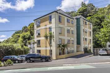 1/161 Glenmore Street, Kelburn