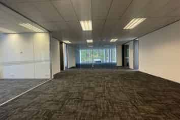Prestigious Ground Floor Office