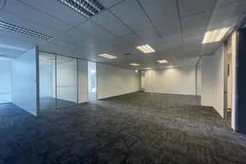Prestigious Ground Floor Office