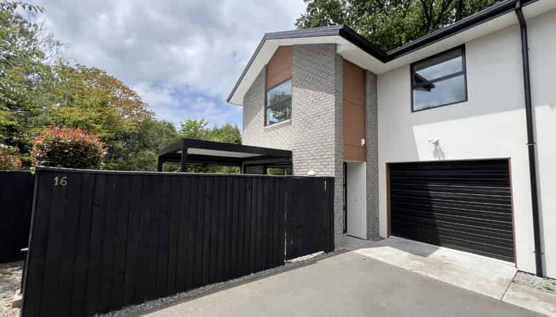 16 Shingle Lane, Sydenham