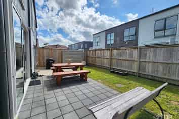 2 Waimoana Close, Massey