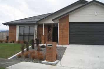 81 Fairs Road, Milson