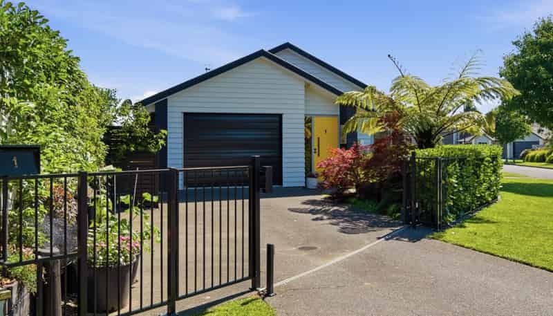 1 Hanlow Place, Pyes Pa