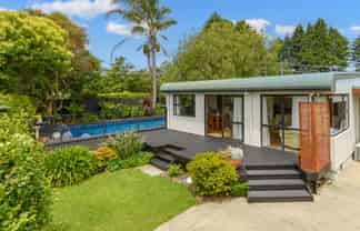 6 Roys Road, Parkvale