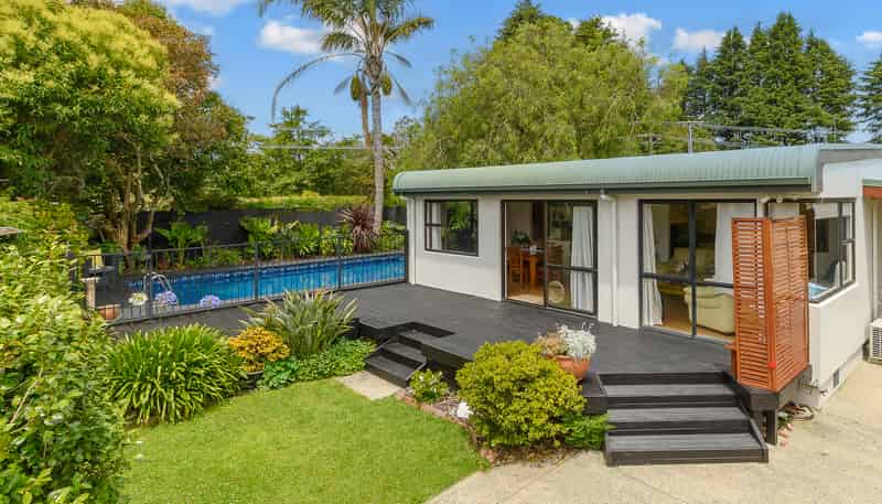 6 Roys Road, Parkvale