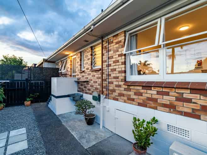 2/102 Victoria Street, Onehunga