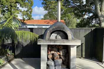 66 Tauhinu Road, Greenhithe