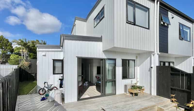 9/144 Titirangi Road, New Lynn