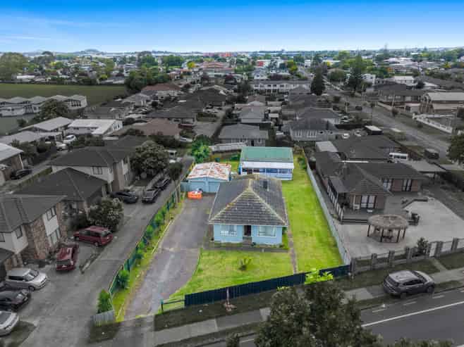 215 Buckland Road, Mangere East