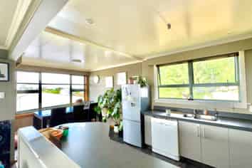 16 Argyle Street, WESTON