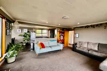 16 Argyle Street, WESTON