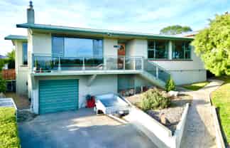 16 Argyle Street, WESTON