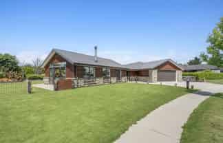 25 Finch Street, Albert Town