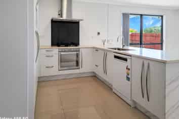 4 Shiraz Place, Henderson