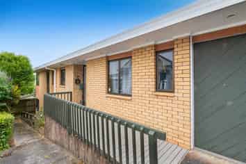 2/1 Captain Street, Helensville