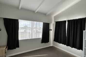 37 Oak Street, Masterton