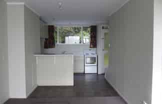 6/17 Quinn Grove, Ranui Heights