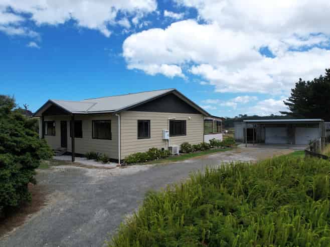 378 Notorious West Road, Mahuta