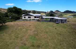 378 Notorious West Road, Mahuta