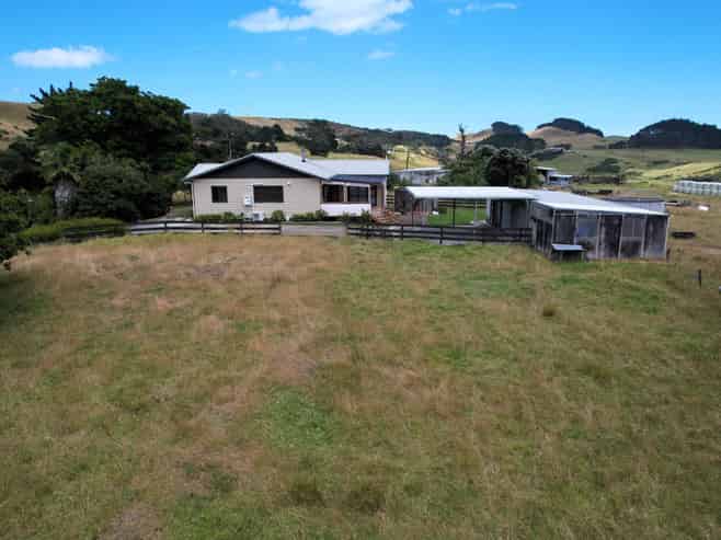 378 Notorious West Road, Mahuta