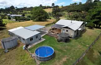 378 Notorious West Road, Mahuta