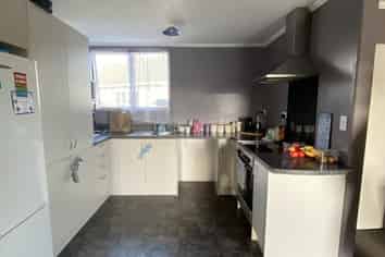 212 South Road, Hawera