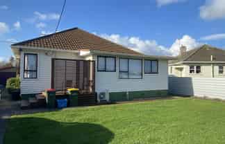 212 South Road, Hawera