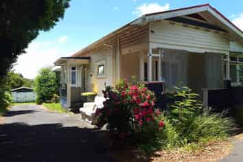 3199 Great North Road, New Lynn