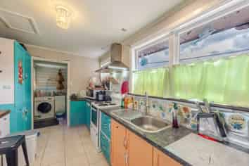 13 Golding Road, Taradale