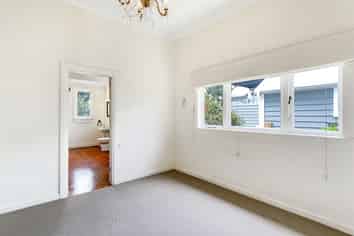 127 Western Springs Road, Morningside