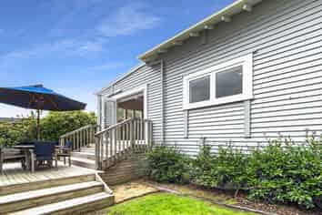 127 Western Springs Road, Morningside