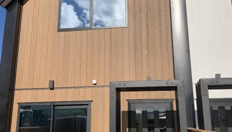 2/97 Whites Line East, Waiwhetu