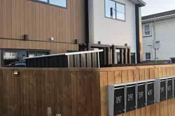 2/97 Whites Line East, Waiwhetu