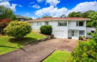 8 Radiata Lane, Chatswood