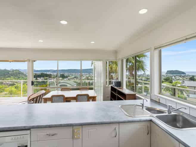 121 Pacific View Drive, Whangamata