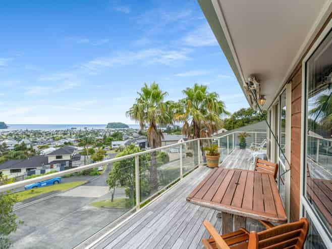 121 Pacific View Drive, Whangamata