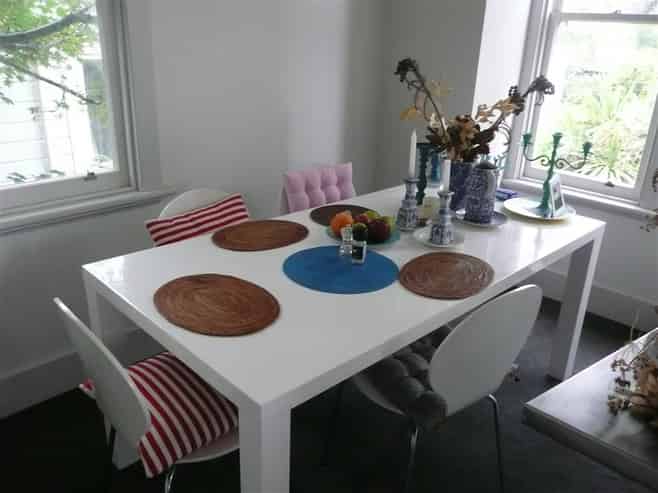 1 (upper flat) Hadfield Tce, Kelburn