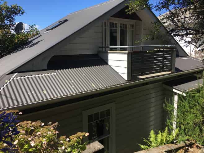 1 (upper flat) Hadfield Tce, Kelburn