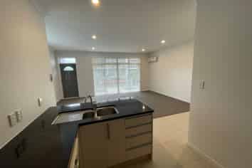 1/44 Carlos Drive, Flat Bush