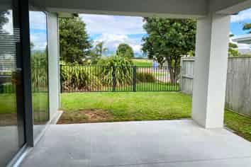 100 Palm Springs Boulevard, Papamoa